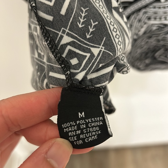 Women’s Black and White Aztec Print Sleeveless Dress - Picture 6 of 7